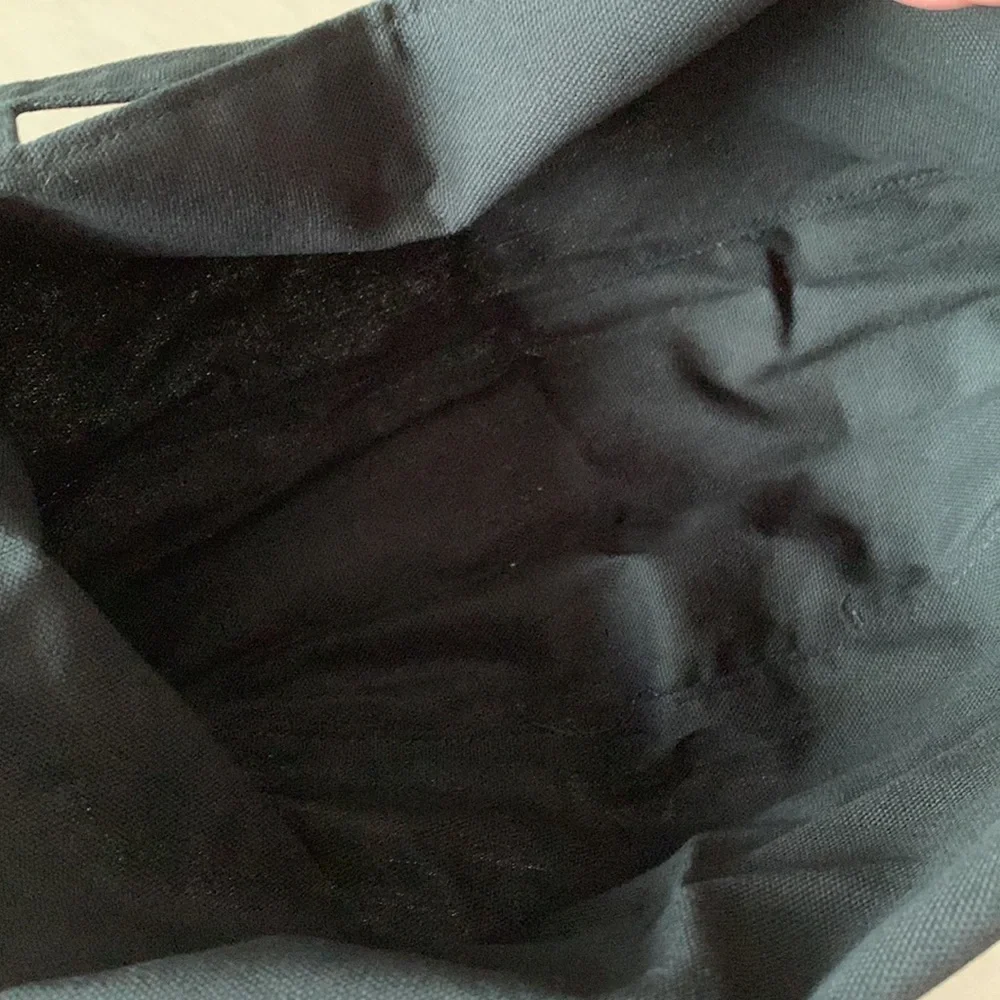 Longaberger Large Scalloped Pocket Liner in Black. NEW